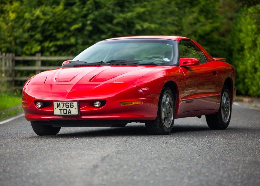 Понтиак Firebird 2000 года