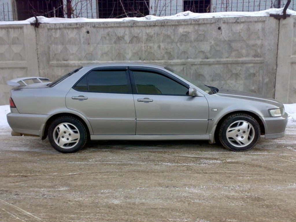 2002 Honda Accord EX V6 0-60 Times, Top Speed, Specs, Quarter Mile 