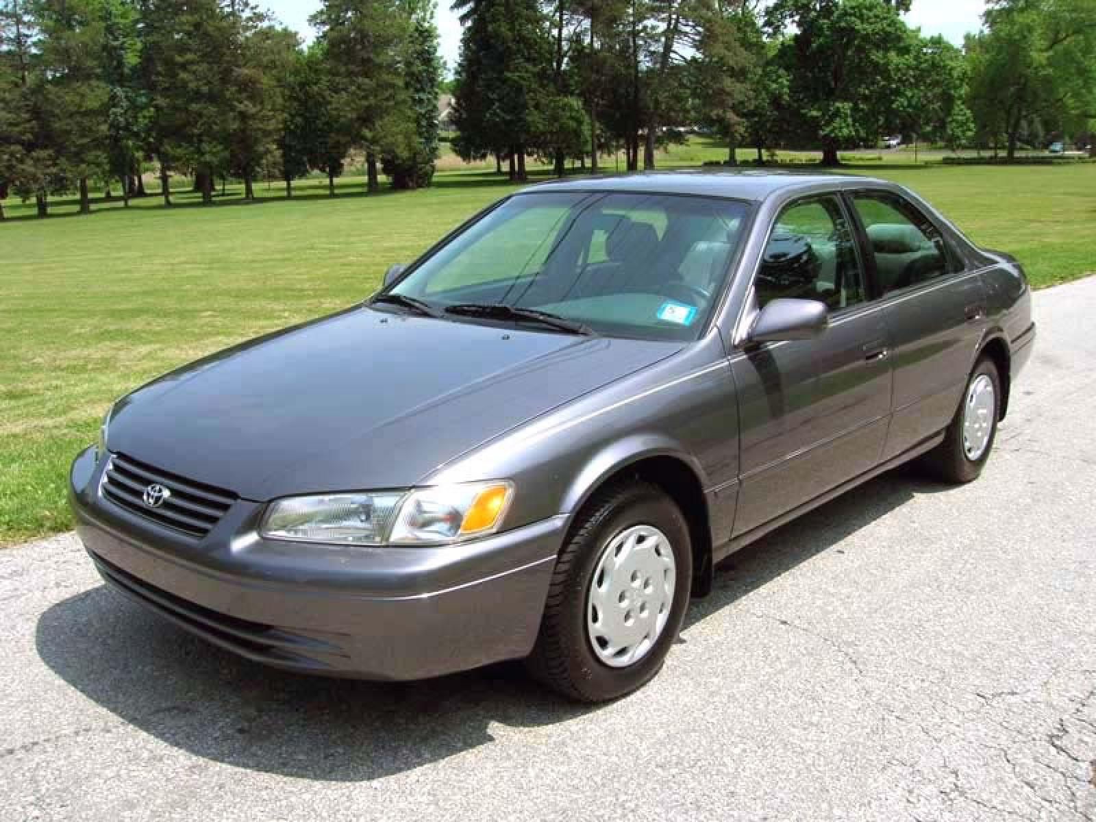 1998 Toyota Camry LE 060 Times, Top Speed, Specs, Quarter Mile, and
