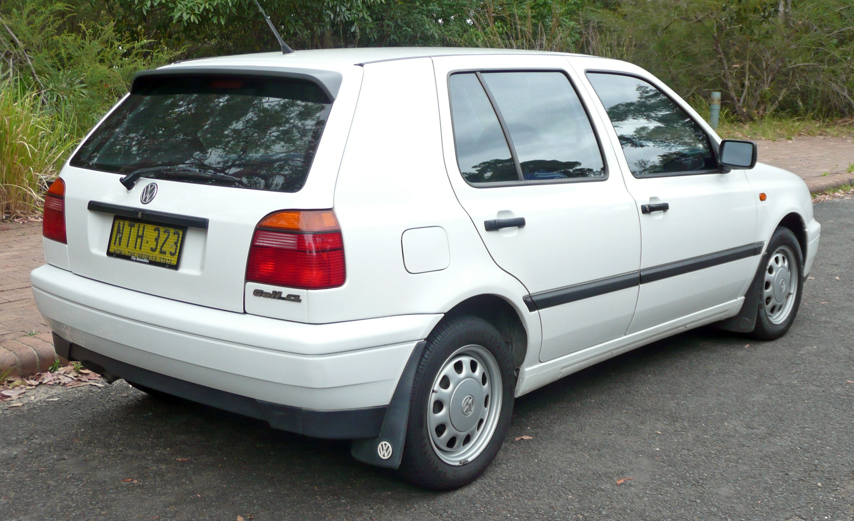 1998 Volkswagen Golf 2dr GTI VR6 060 Times, Top Speed, Specs, Quarter Mile, and Wallpapers
