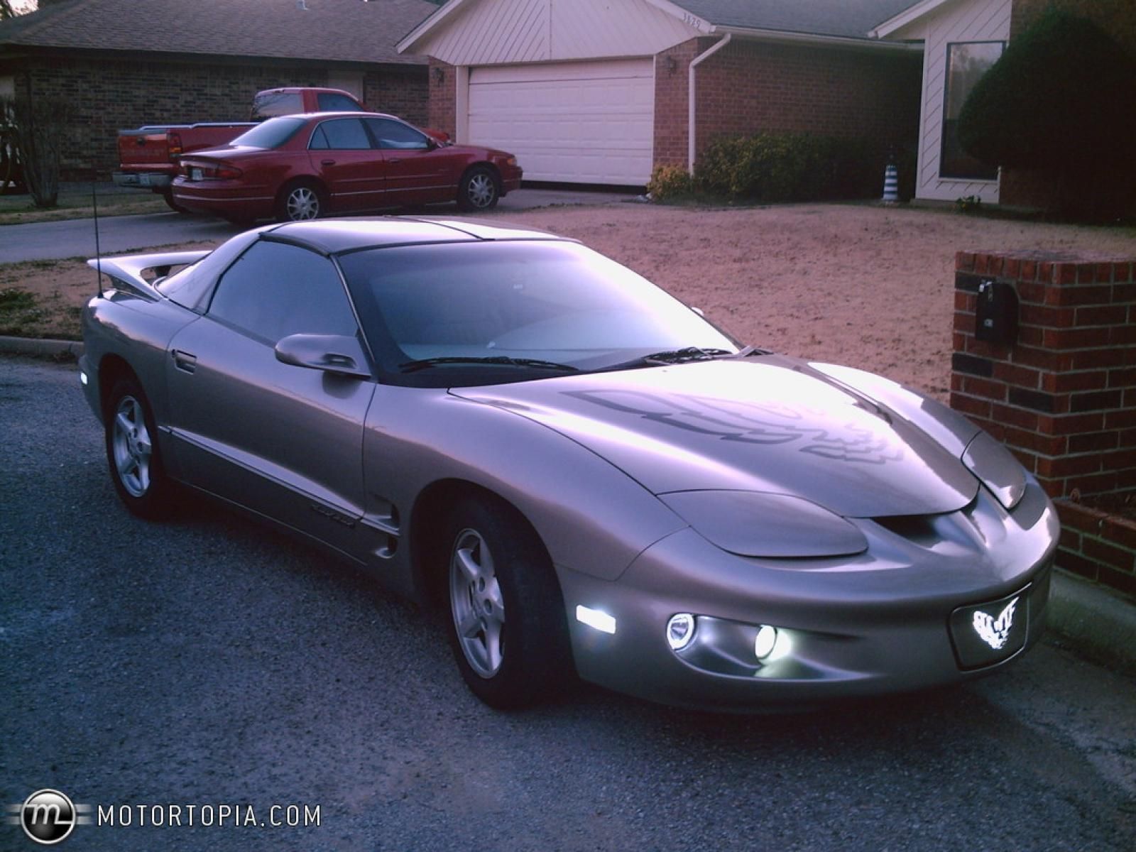 Pontiac Firebird 2000