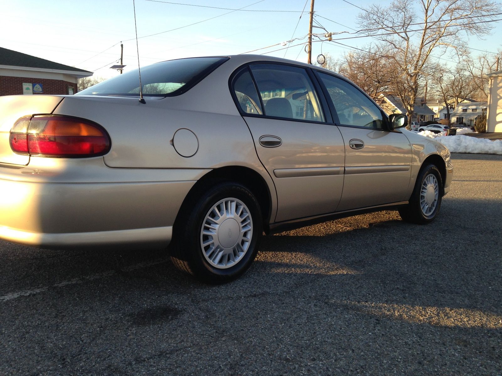2005 Chevrolet Malibu LS 0-60 Times, Top Speed, Specs, Quarter Mile, and Wallpapers - MyCarSpecs