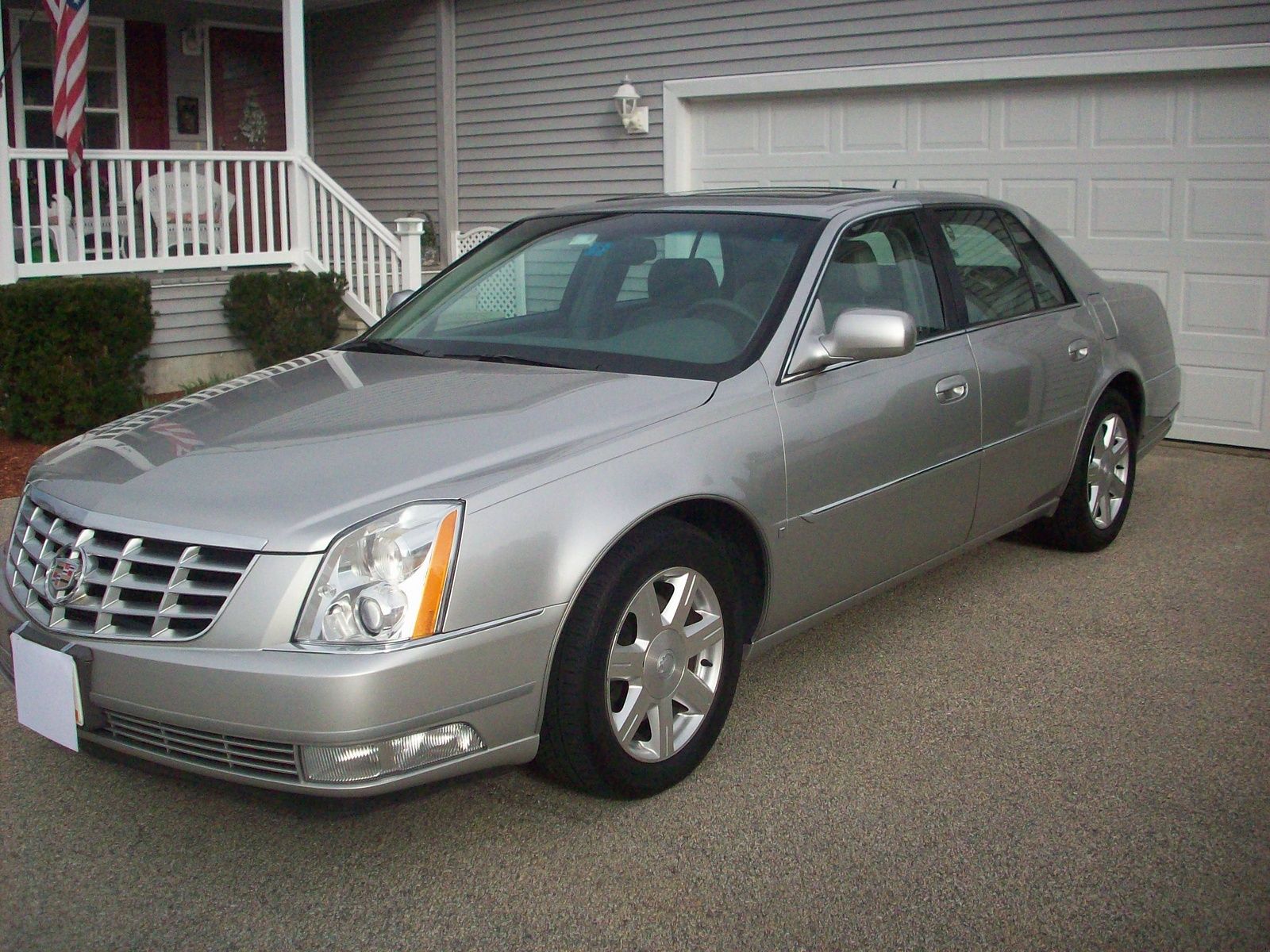 2010 Cadillac DTS 1SD Specs, Colors, 0-60, 0-100, Quarter Mile Drag and ...