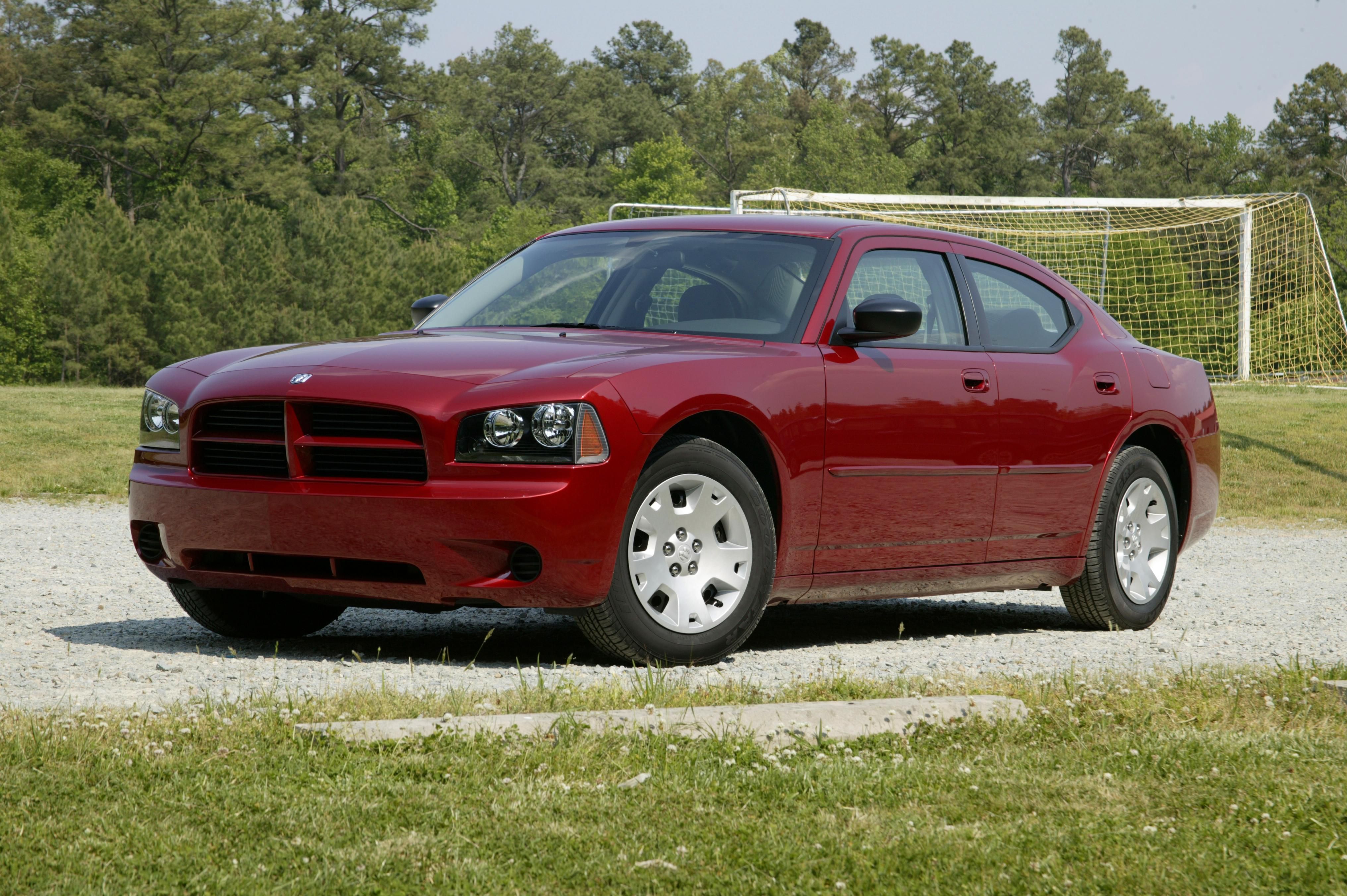 Додж 5 поколение. Dodge Charger 2006. Додж Чарджер 2006. Додж Чарджер 2005. Додж Чарджер 2010.