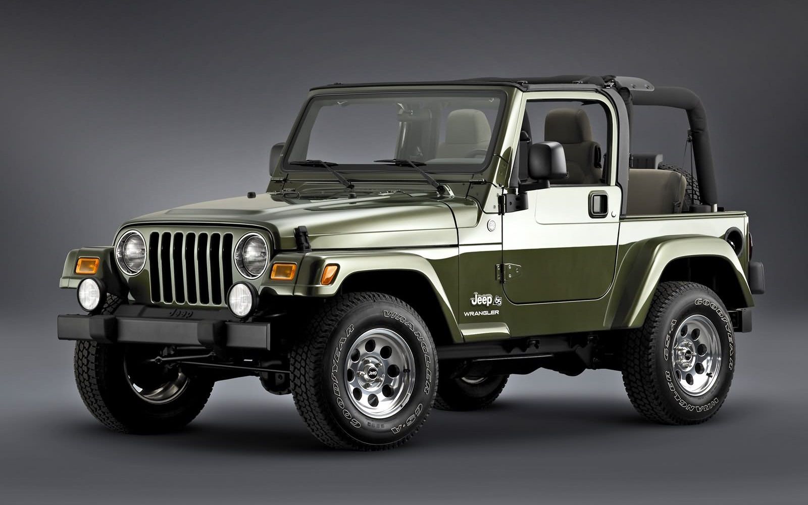 2008 Jeep Wrangler Unlimited Sahara 0-60 Times, Top Speed, Specs, Quarter  Mile, and Wallpapers - MyCarSpecs United States / USA