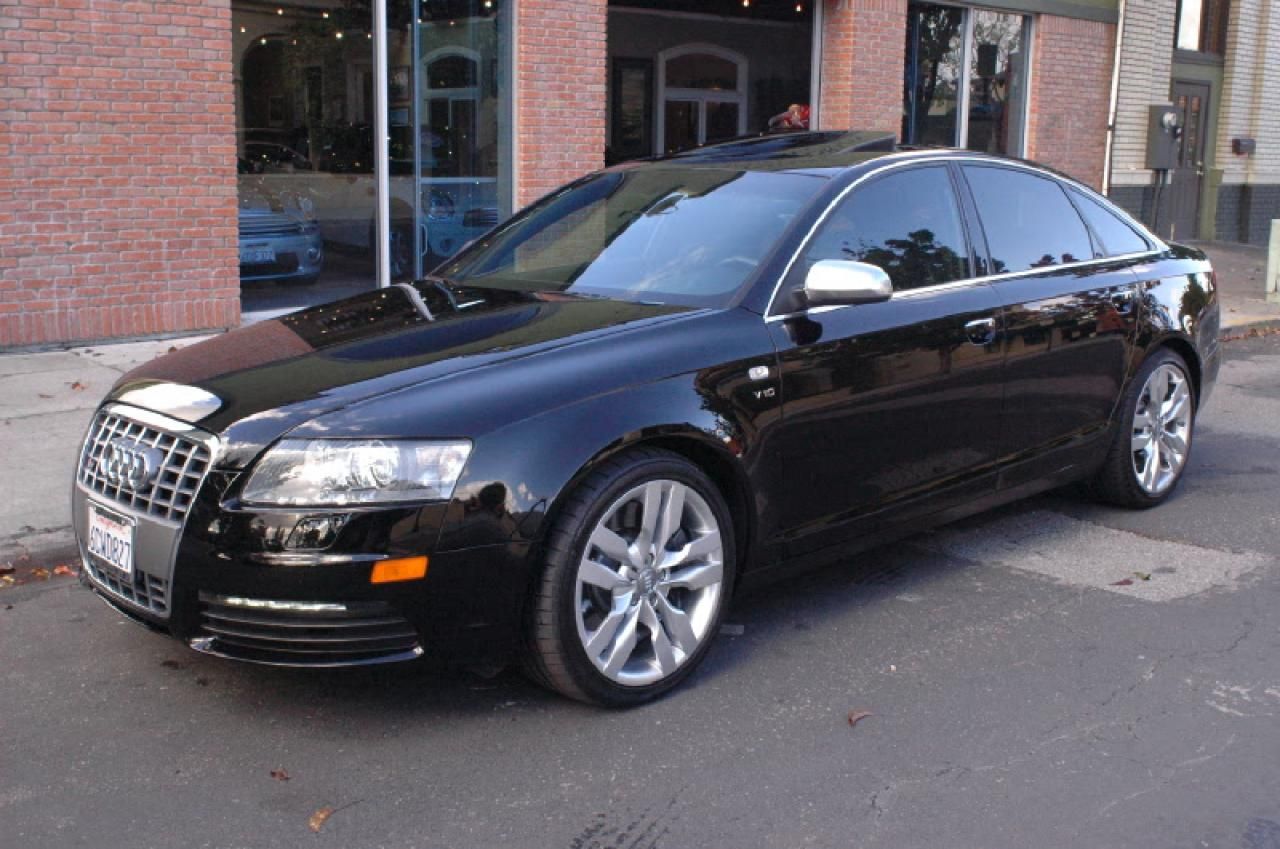 Brilliant Black Clearcoat Audi