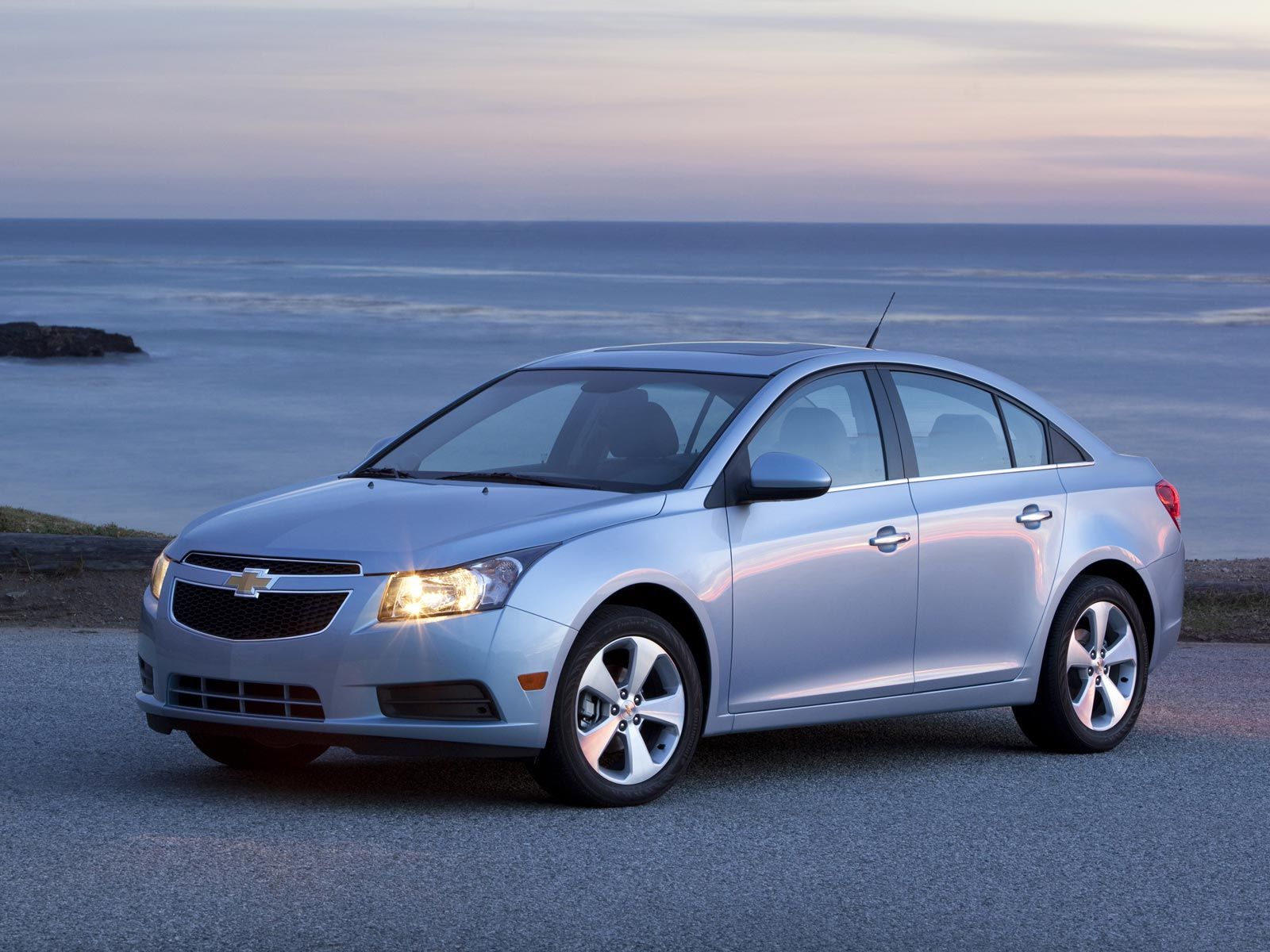 варианты отделки передней панели торпеды chevrolet cruze варианты отделки передней панели торпеды chevrolet cruze