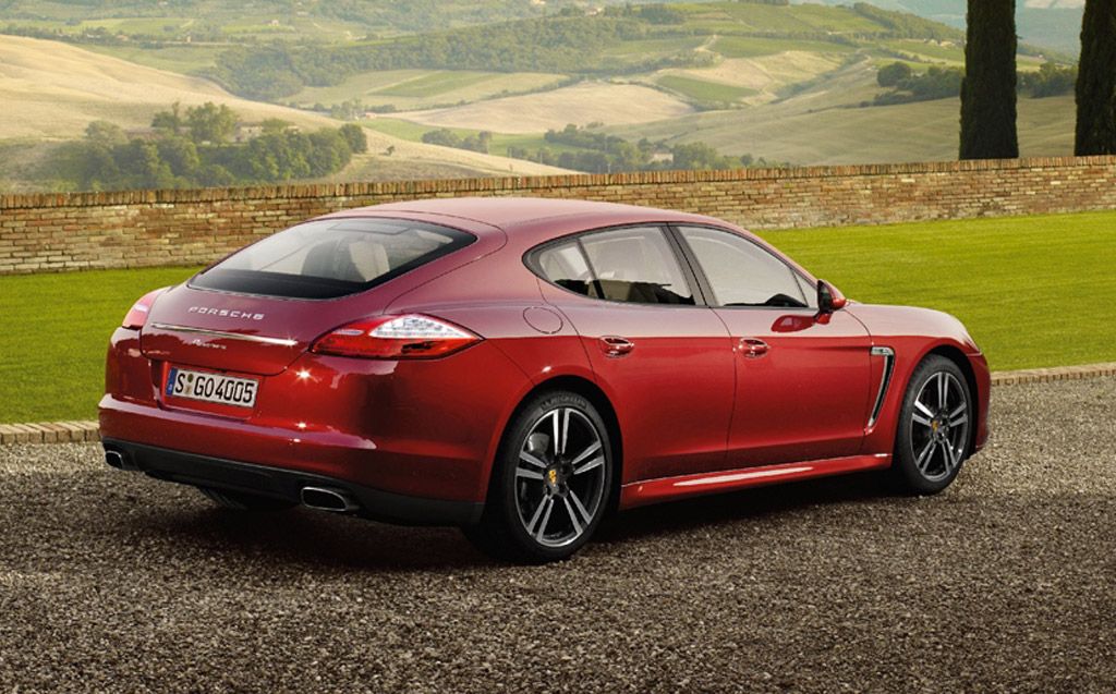 2011 Porsche Panamera Turbo 060 Times, Top Speed, Specs, Quarter Mile