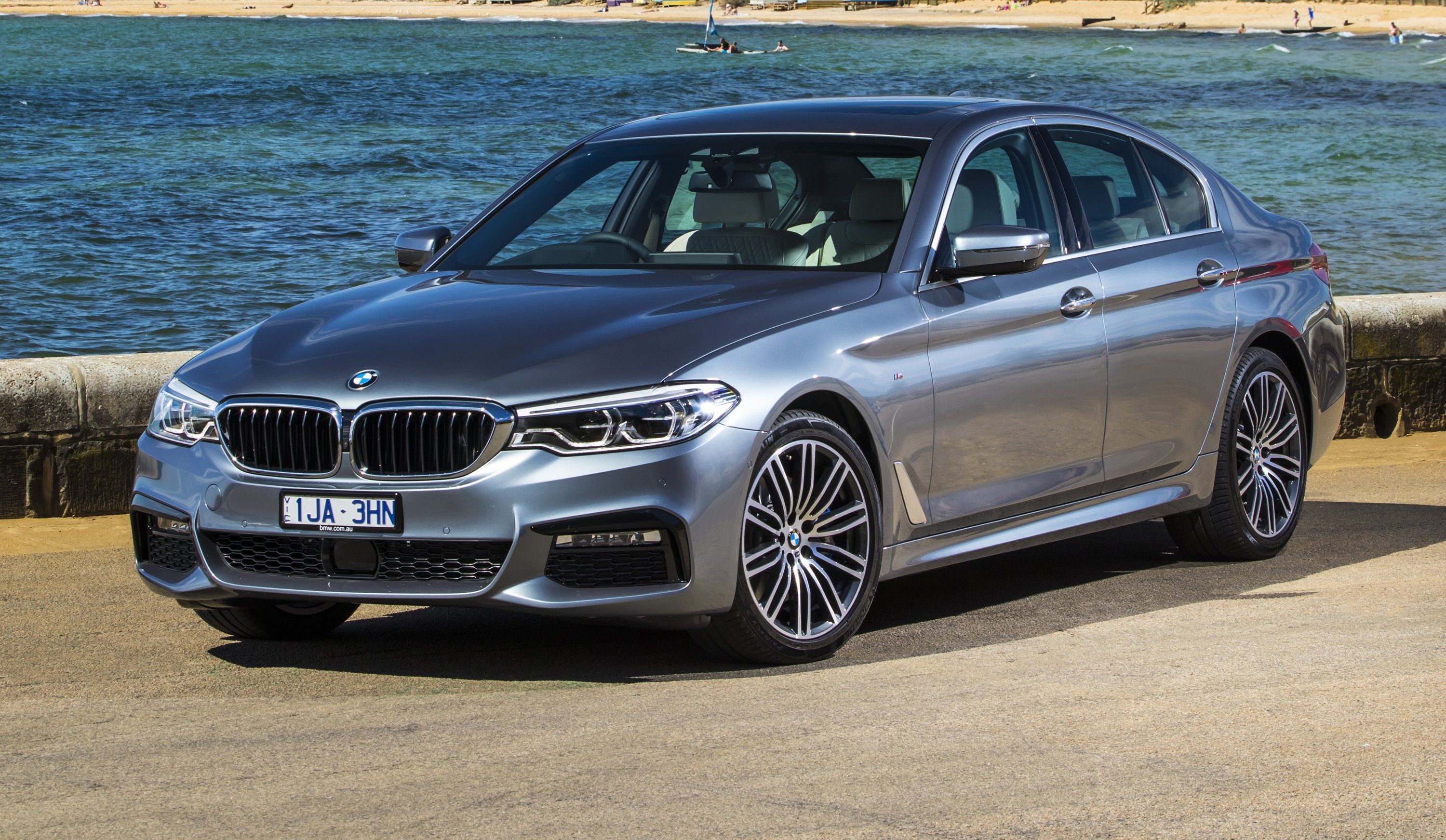 2018 BMW 5 Series Sedan M550i xDrive Specs, Colors, 060