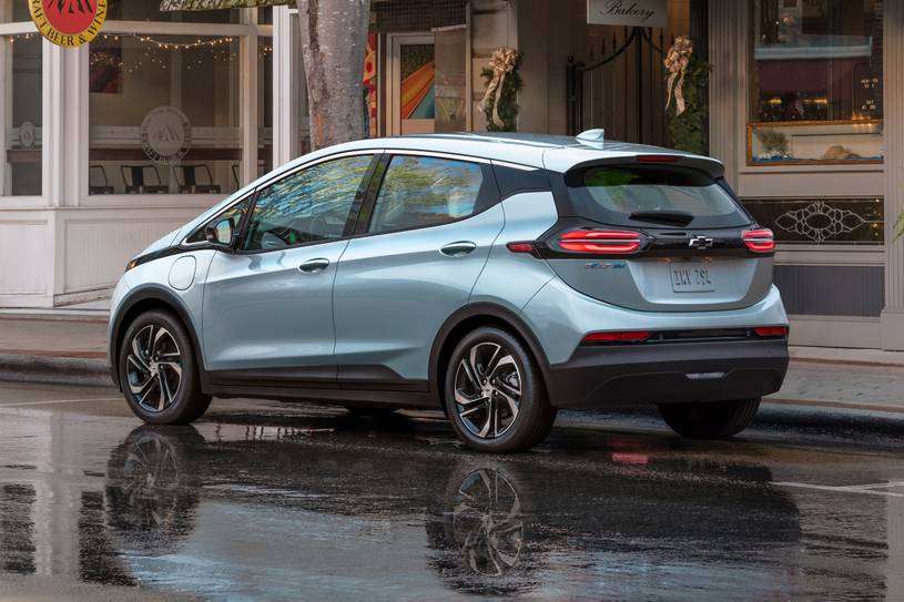 2022 Chevrolet Bolt EV 1LT 060 Times, Top Speed, Specs, Quarter Mile