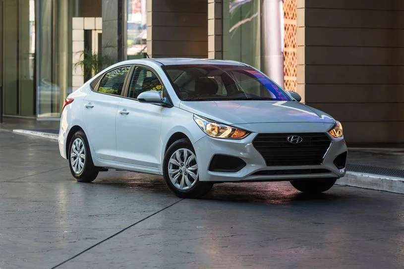 2022 Hyundai Accent 2022 Hyundai Accent SEL especificaciones, colores