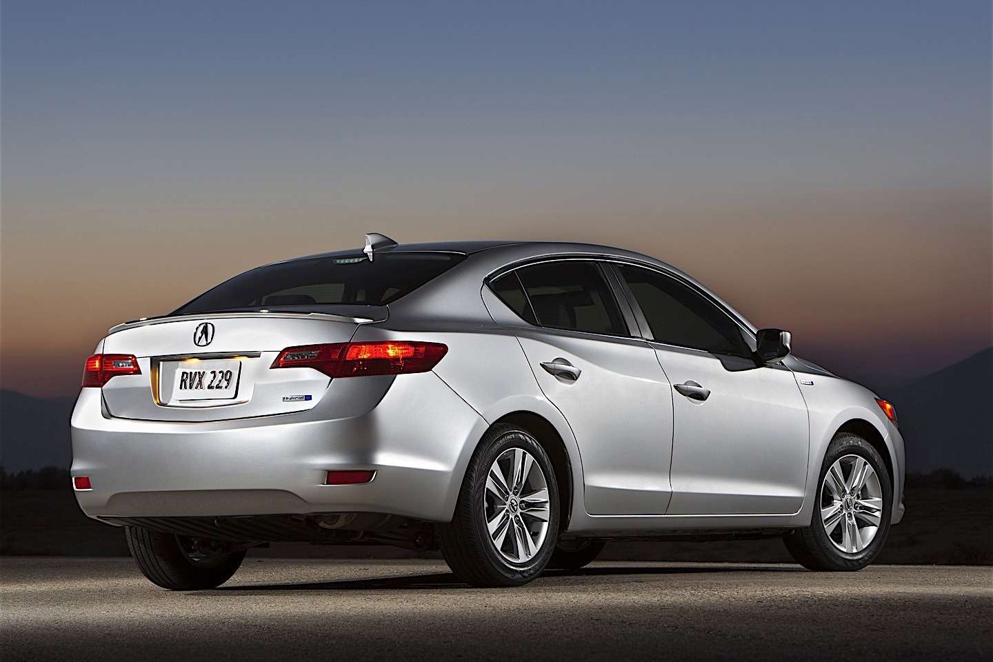2014 Acura ILX Hybrid 060 Times, Top Speed, Specs, Quarter Mile, and