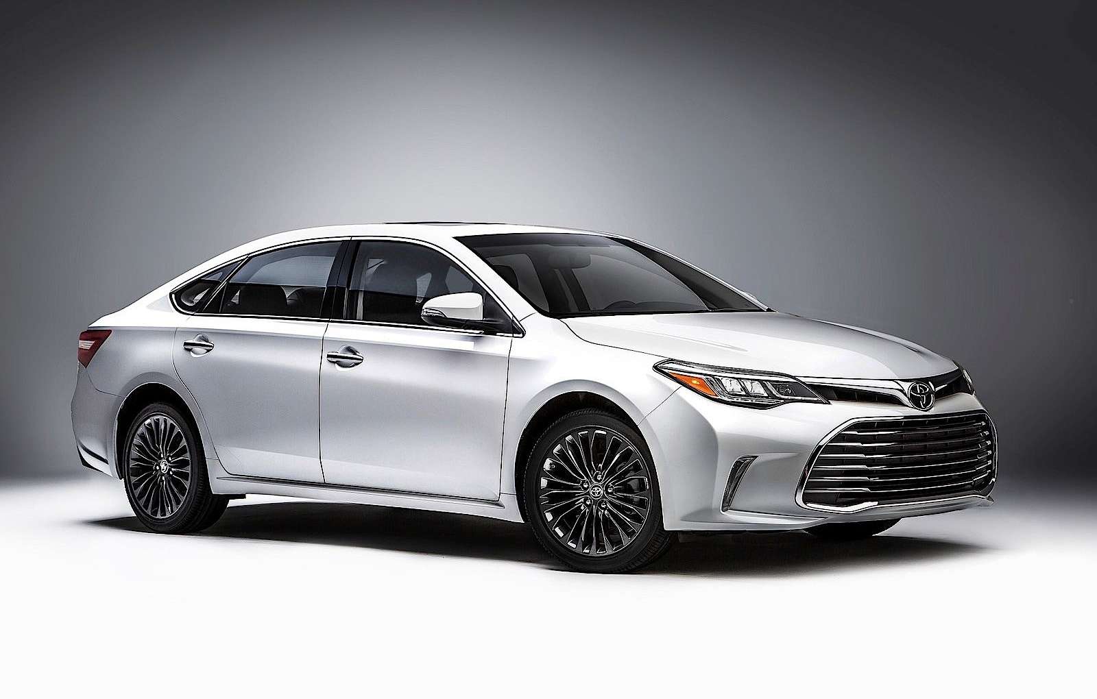 Toyota Avalon 2015: Perpaduan Kemewahan, Kenyamanan, dan Performa yang Menawan